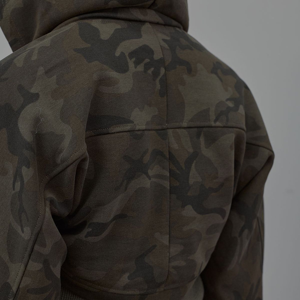 엘씨디씨티엠(LCDC™) CAMO HOODED BOLERO (DARK GREY)