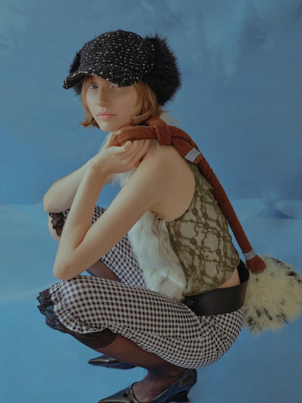 포에지담(POESIEDAME) SHAGGY EARFLAP CAP IN BOUCLE BLACK