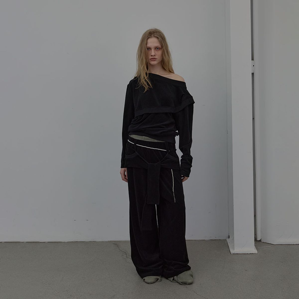 엘씨디씨티엠(LCDC™) LAYERED DETAIL JERSEY TOP (BLACK)