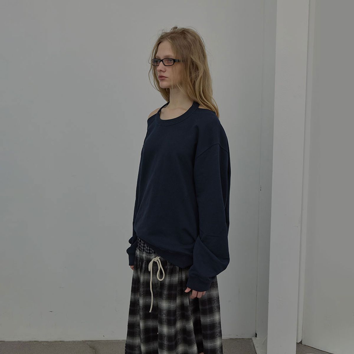 엘씨디씨티엠(LCDC™) HALTERNECK SWEATSHIRT (NAVY)