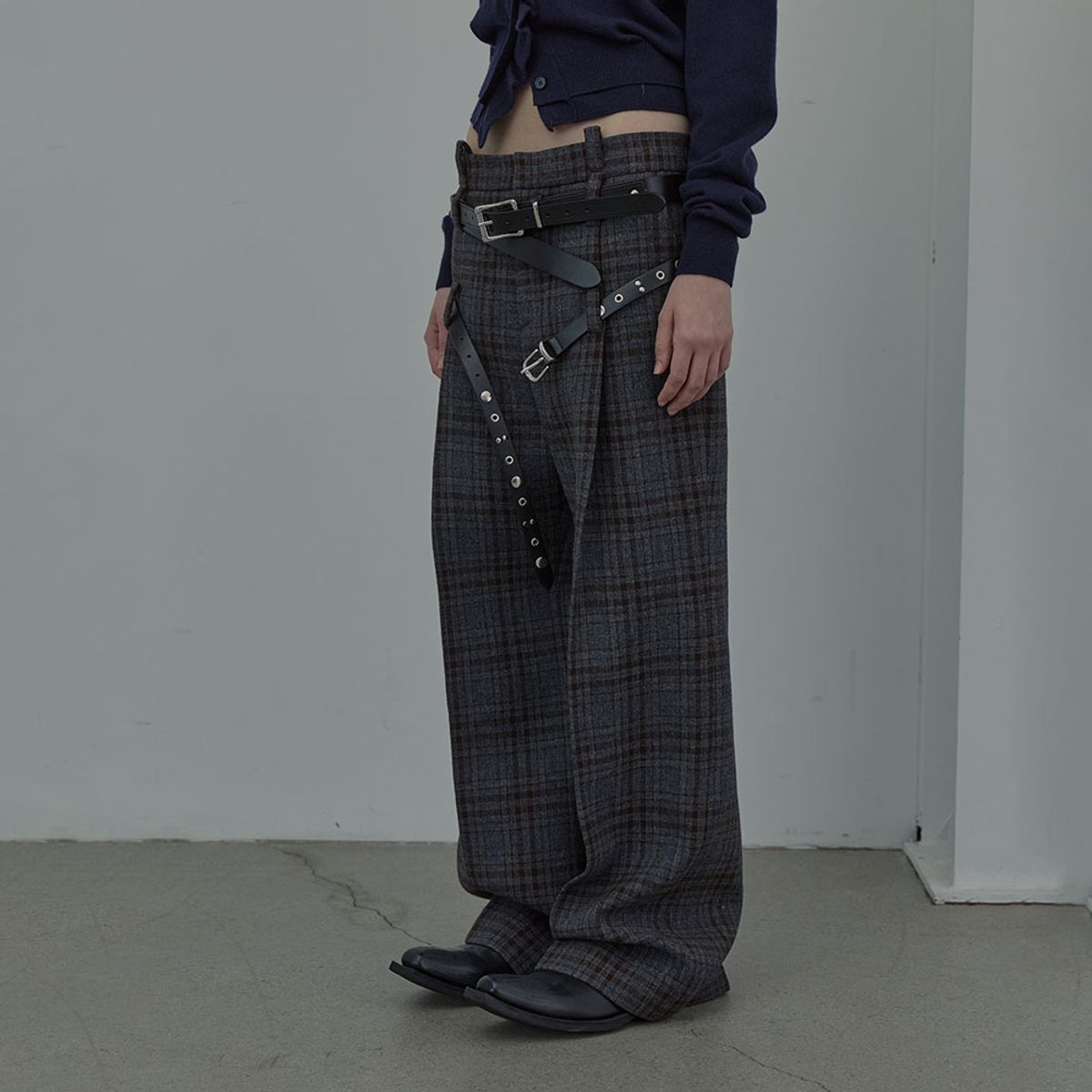엘씨디씨티엠(LCDC™) BELTED TAILORED TROUSERS_CHECKED (BROWN)