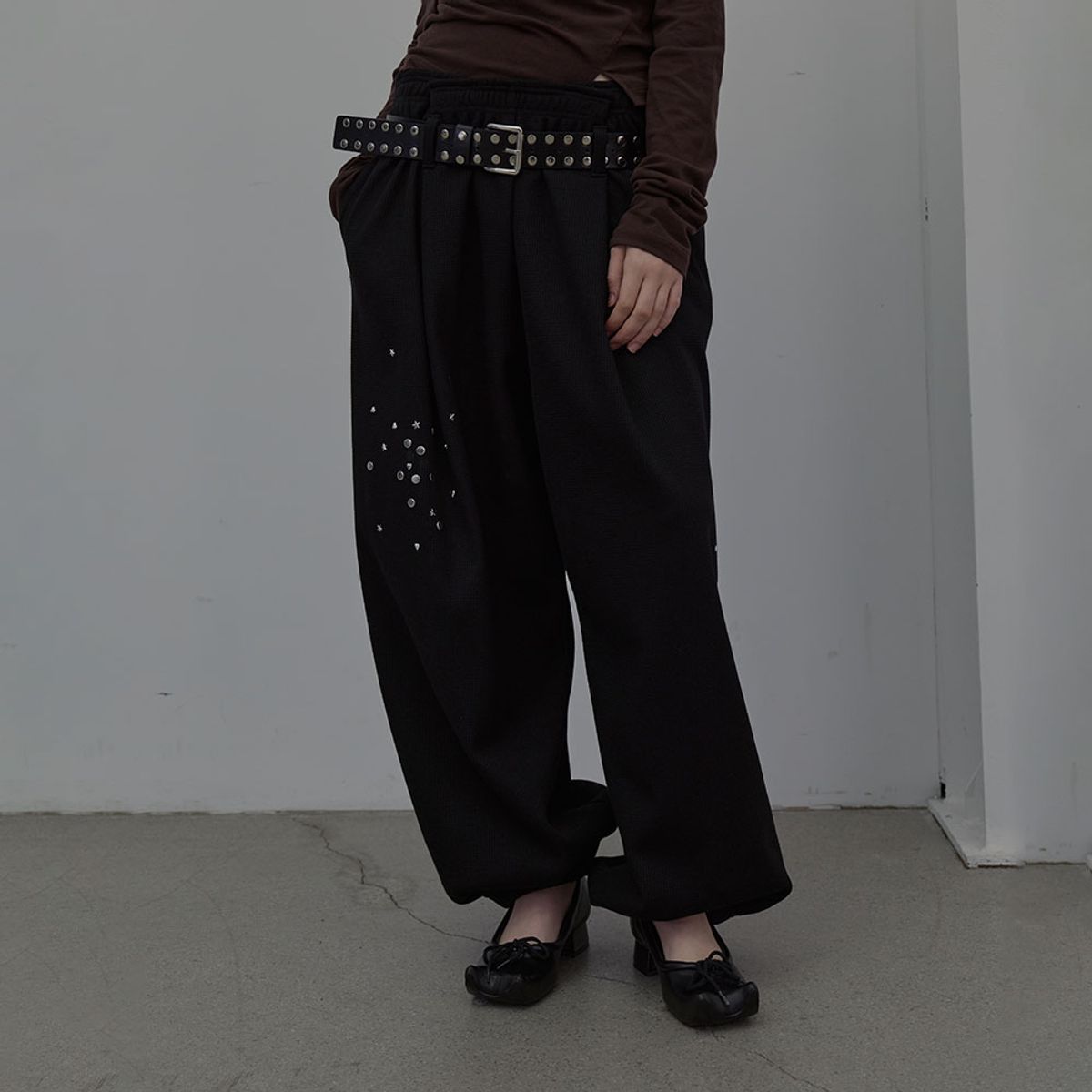 엘씨디씨티엠(LCDC™) SPARKLE WAFFLE PANTS (BLACK)