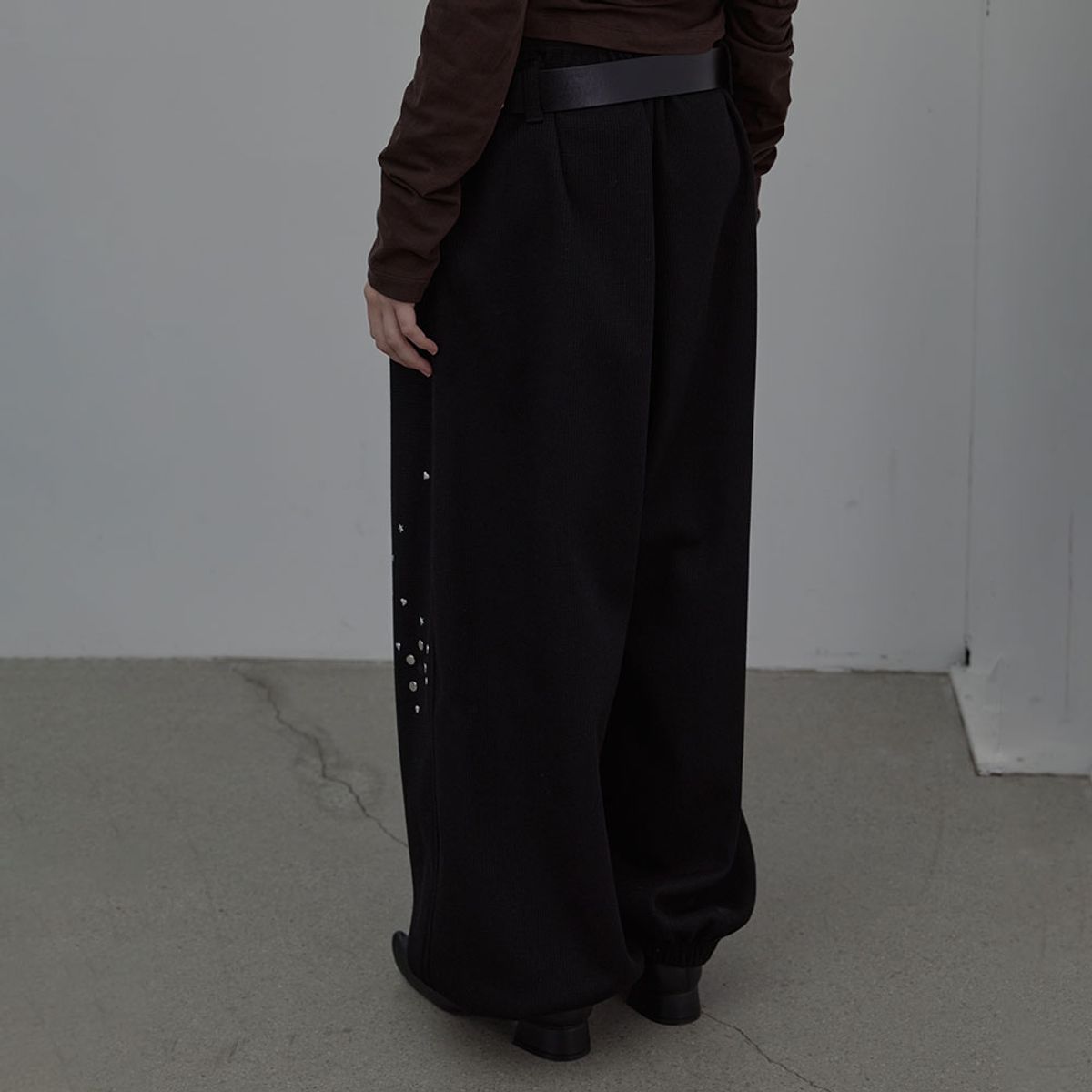 엘씨디씨티엠(LCDC™) SPARKLE WAFFLE PANTS (BLACK)