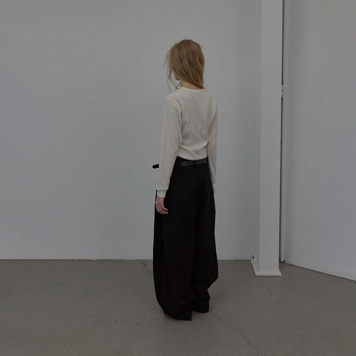 엘씨디씨티엠(LCDC™) CURVED SNAP PANTS (BLACK)