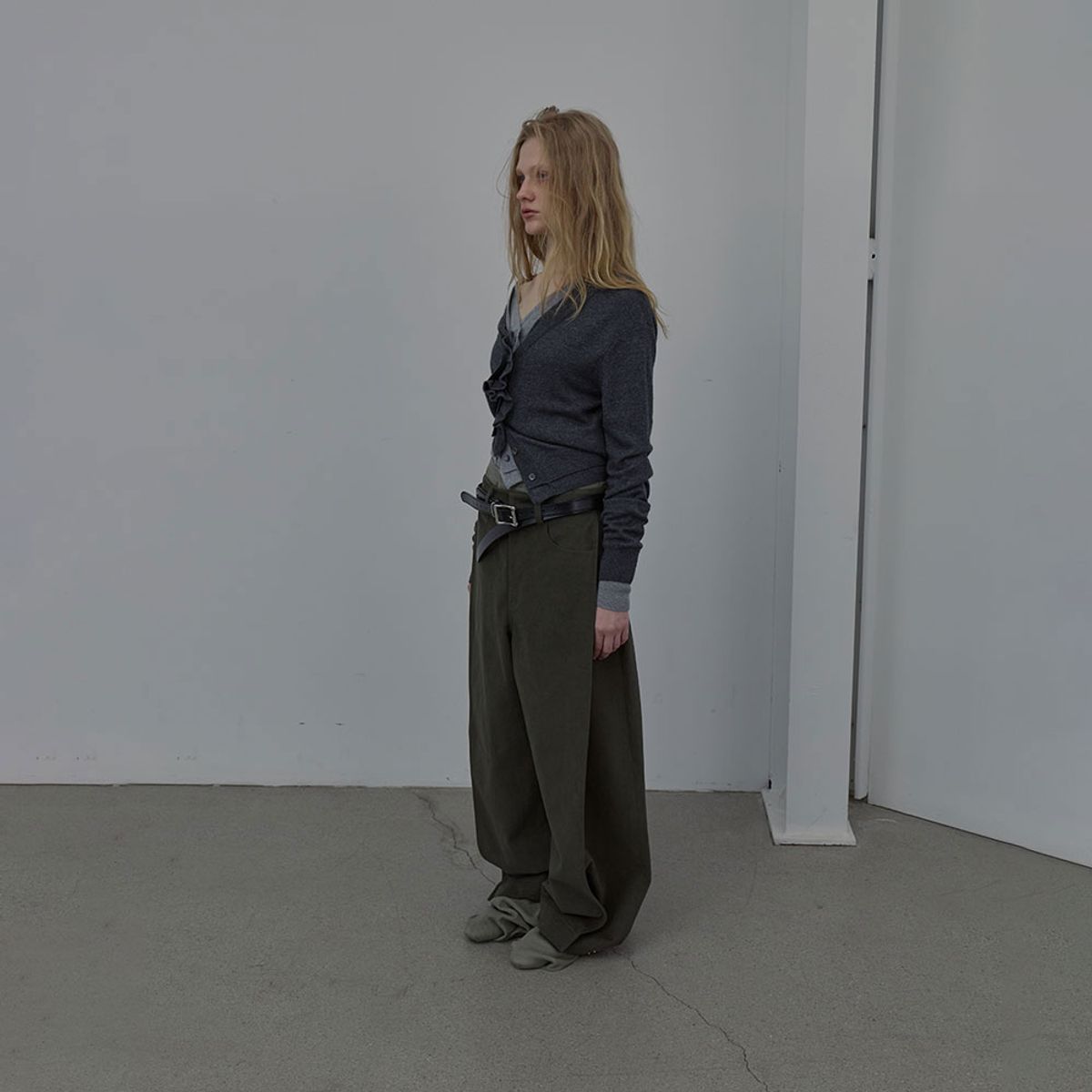 엘씨디씨티엠(LCDC™) CURVED SNAP PANTS (KHAKI)