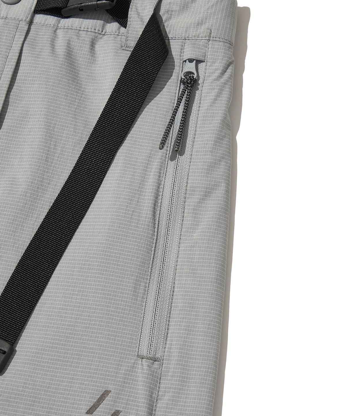 웰터 익스페리먼트(WELTER EXPERIMENT) VENTHRA HIKE SKIRT_SILVER