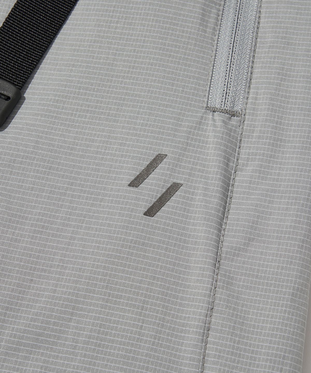웰터 익스페리먼트(WELTER EXPERIMENT) VENTHRA HIKE SKIRT_SILVER