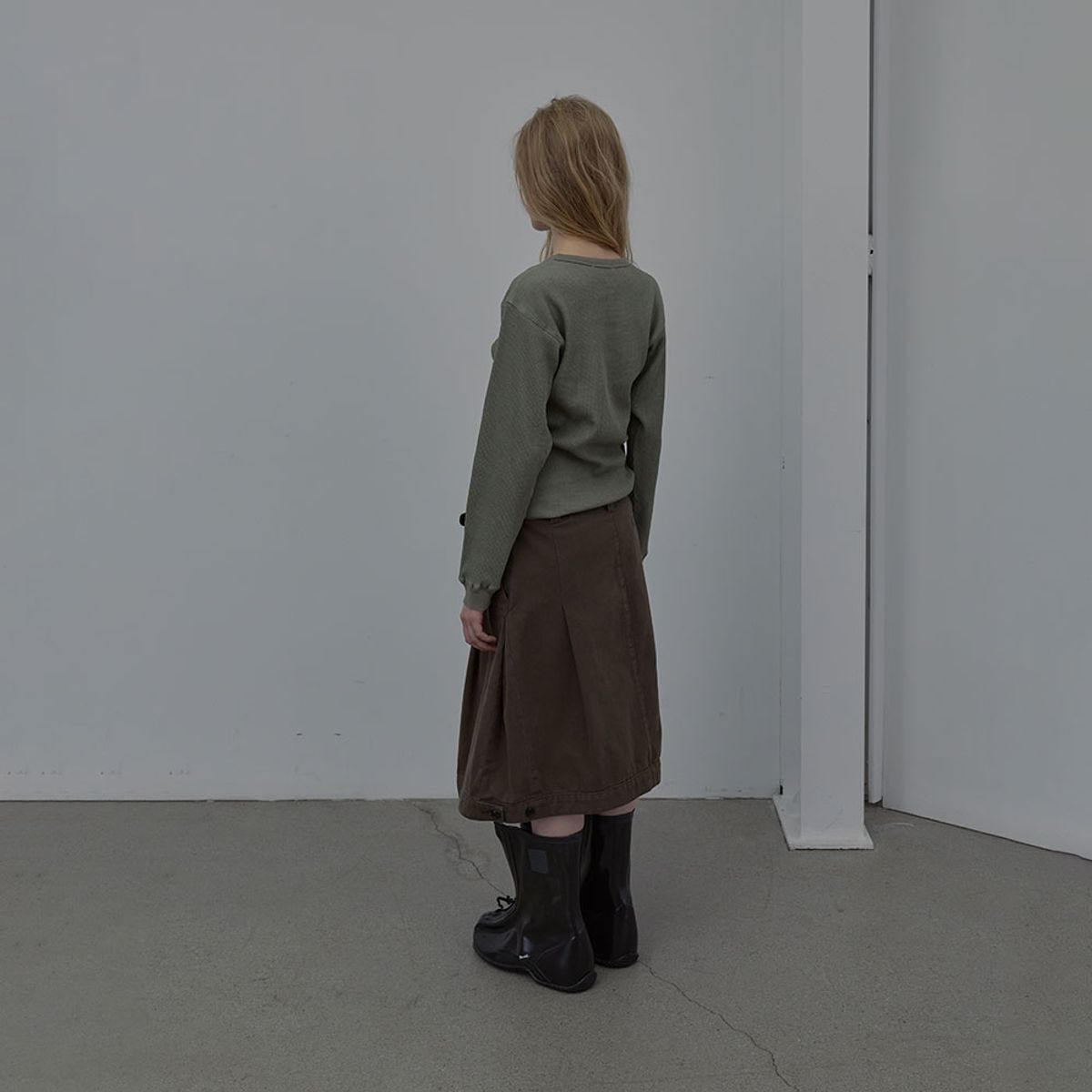 엘씨디씨티엠(LCDC™) COTTON TAILORED MIDI SKIRT (BROWN)