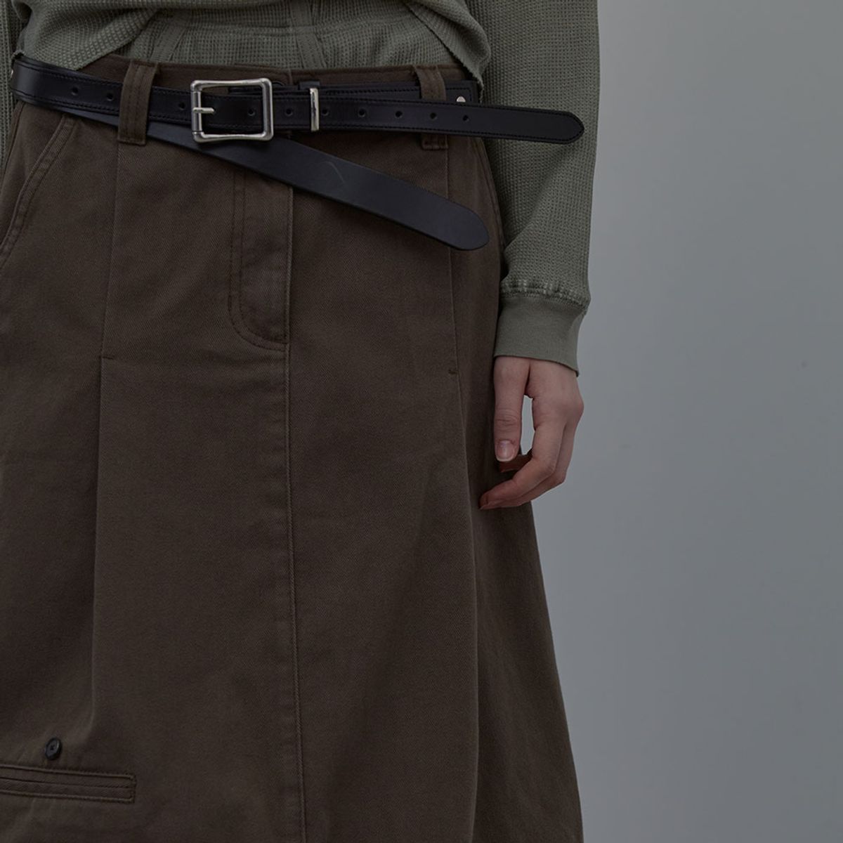 엘씨디씨티엠(LCDC™) COTTON TAILORED MIDI SKIRT (BROWN)