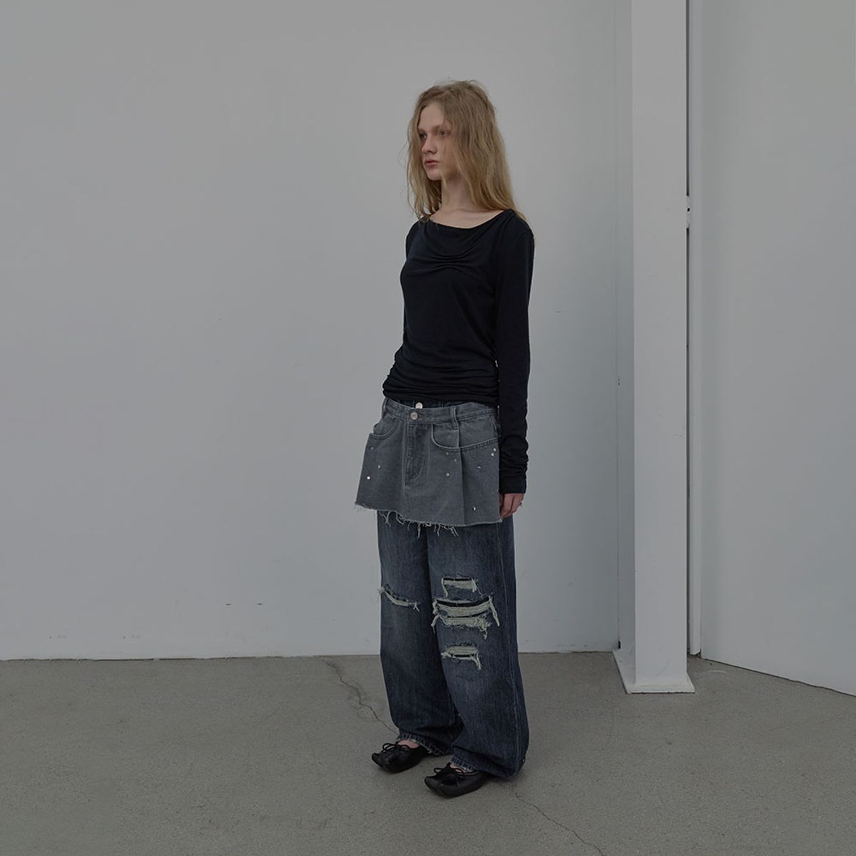 엘씨디씨티엠(LCDC™) RAW-CUT STUD DENIM SKIRT (GREY)