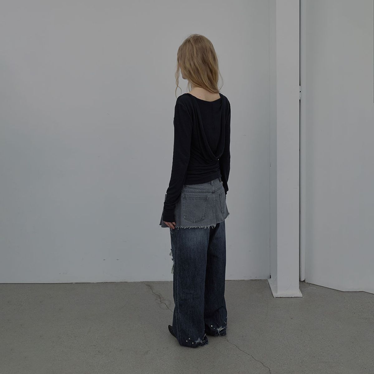 엘씨디씨티엠(LCDC™) RAW-CUT STUD DENIM SKIRT (GREY)
