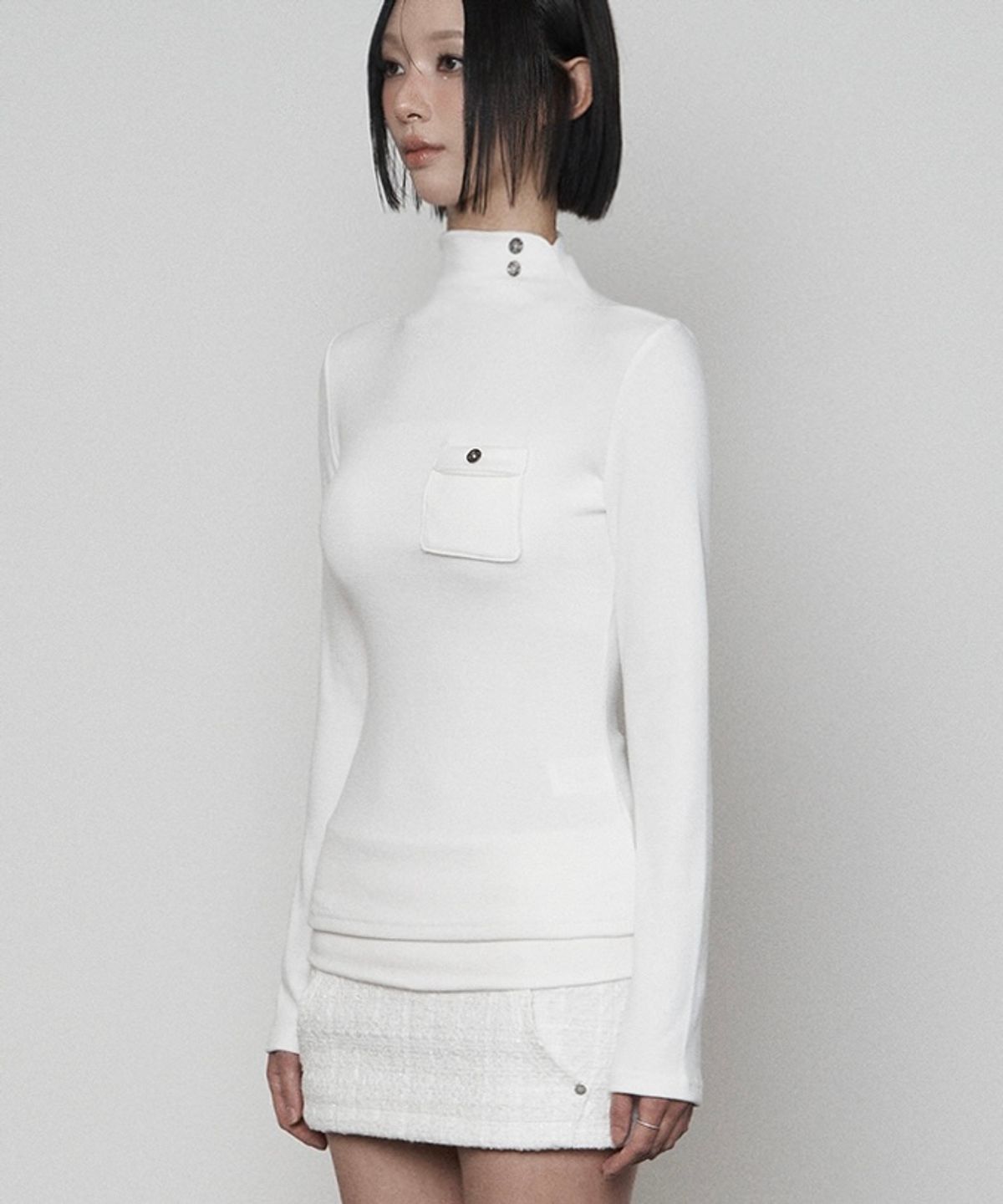 에트오소메(ETRE AU SOMMET) Pocket Half-turtleneck Button Long Sleeve (WHITE)