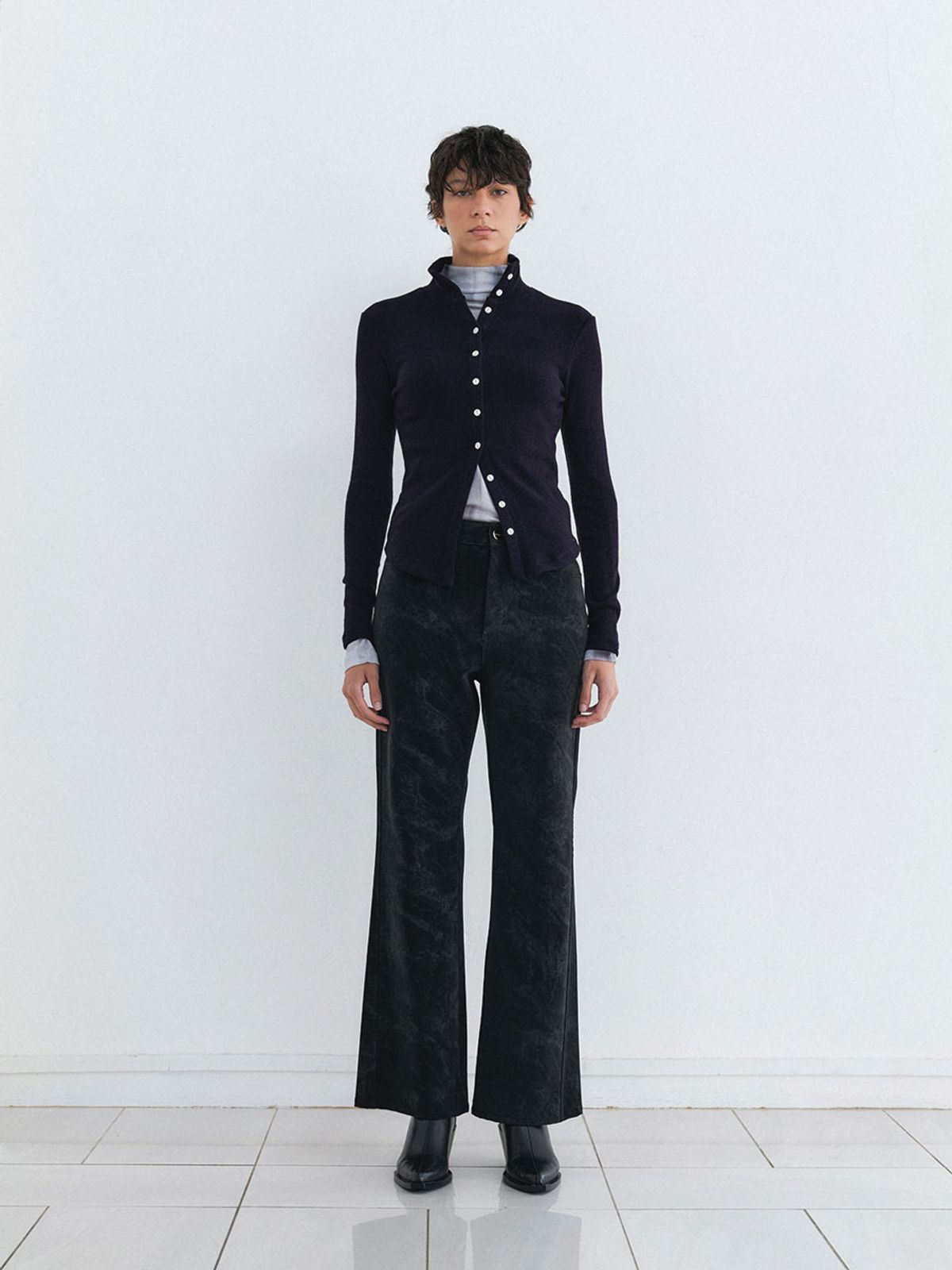 콥키노(KOBKINO) CLOUD LEATHER BOOTS CUT PANTS (BLACK)