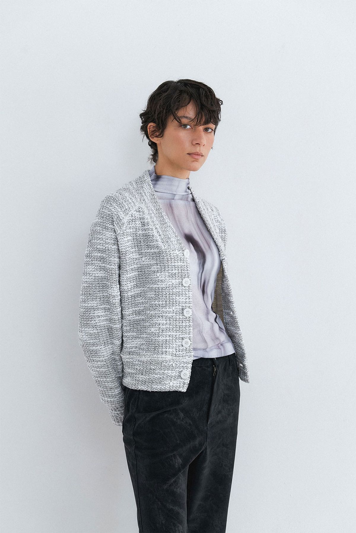 콥키노(KOBKINO) BOKASHI BOUCLE CARDIGAN (GREY)