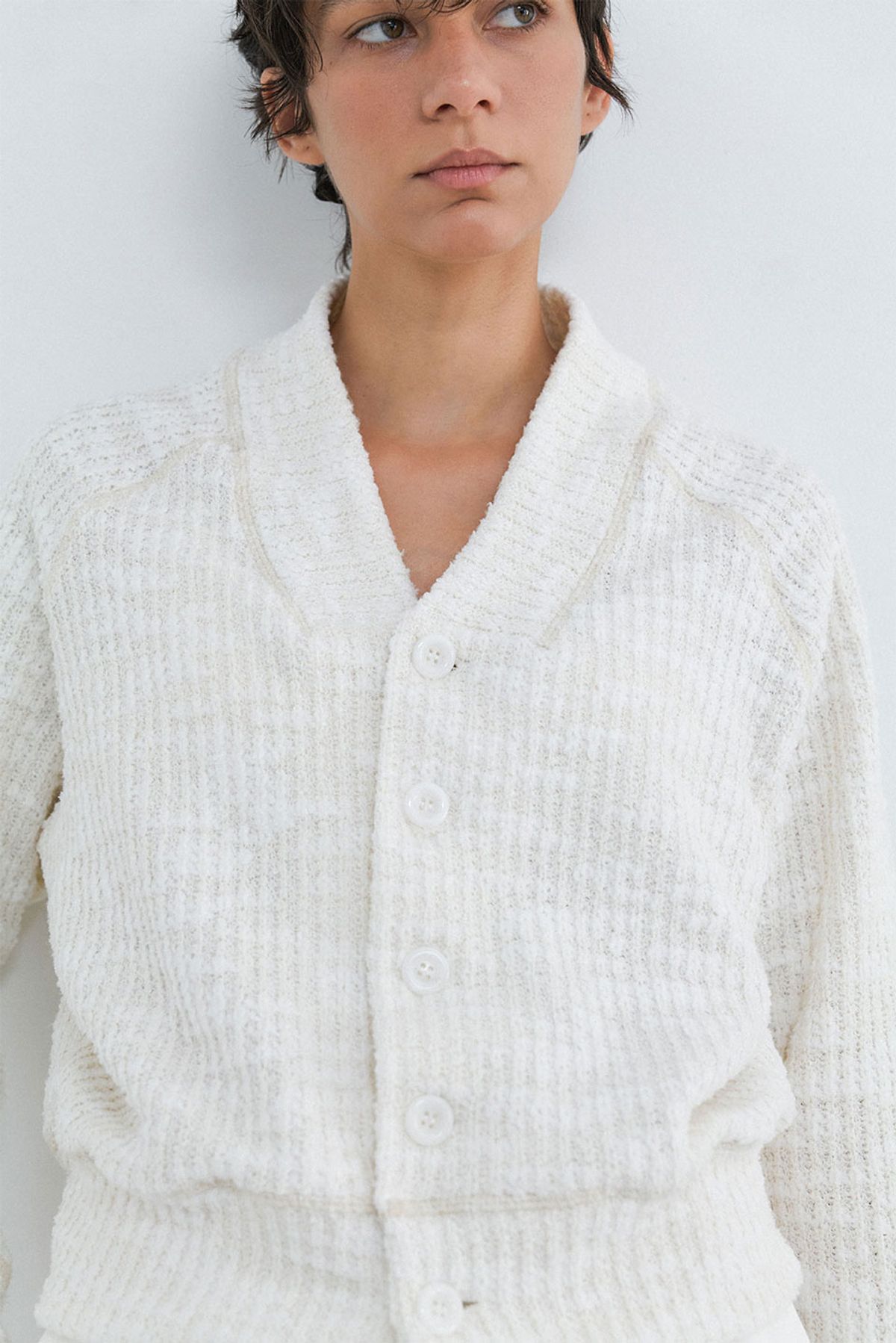 콥키노(KOBKINO) BOKASHI BOUCLE CARDIGAN (CREAM)