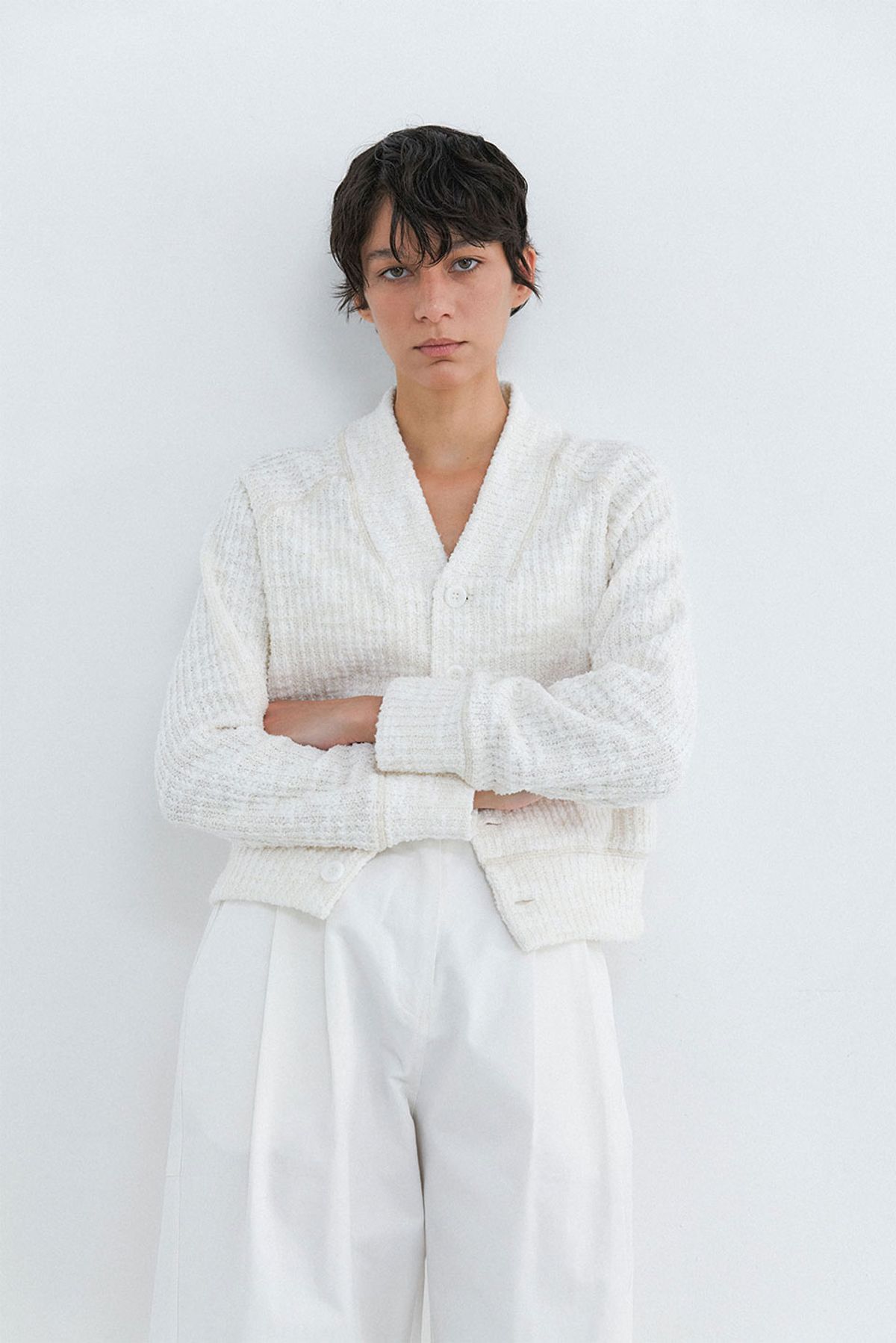 콥키노(KOBKINO) BOKASHI BOUCLE CARDIGAN (CREAM)
