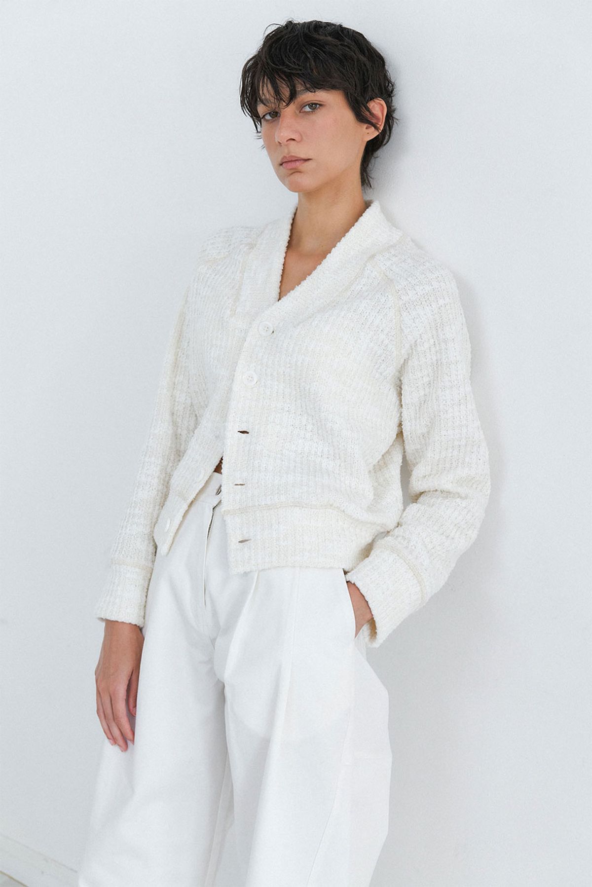 콥키노(KOBKINO) BOKASHI BOUCLE CARDIGAN (CREAM)