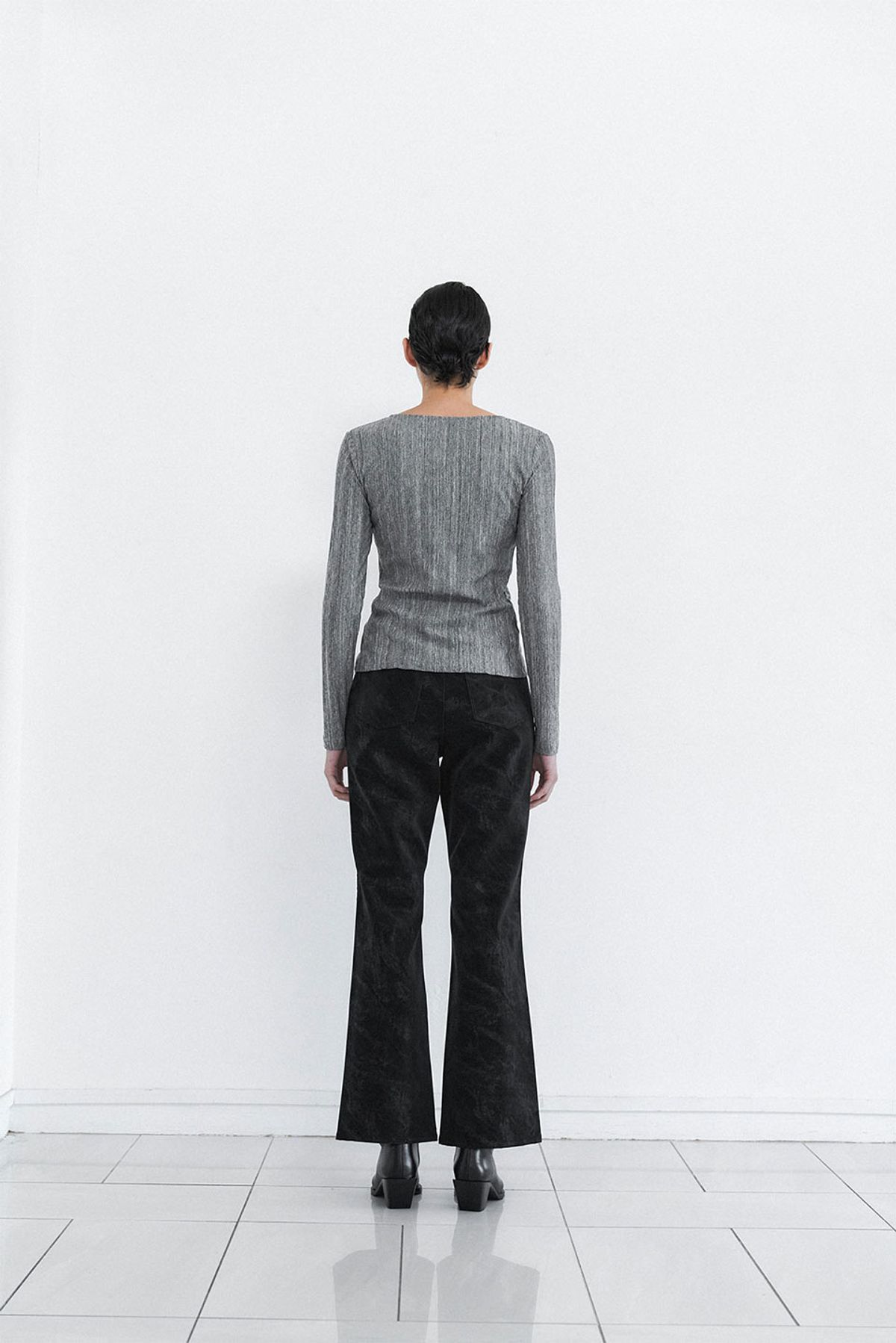 콥키노(KOBKINO) V-NECK PLEATS CARDIGAN (GREY)