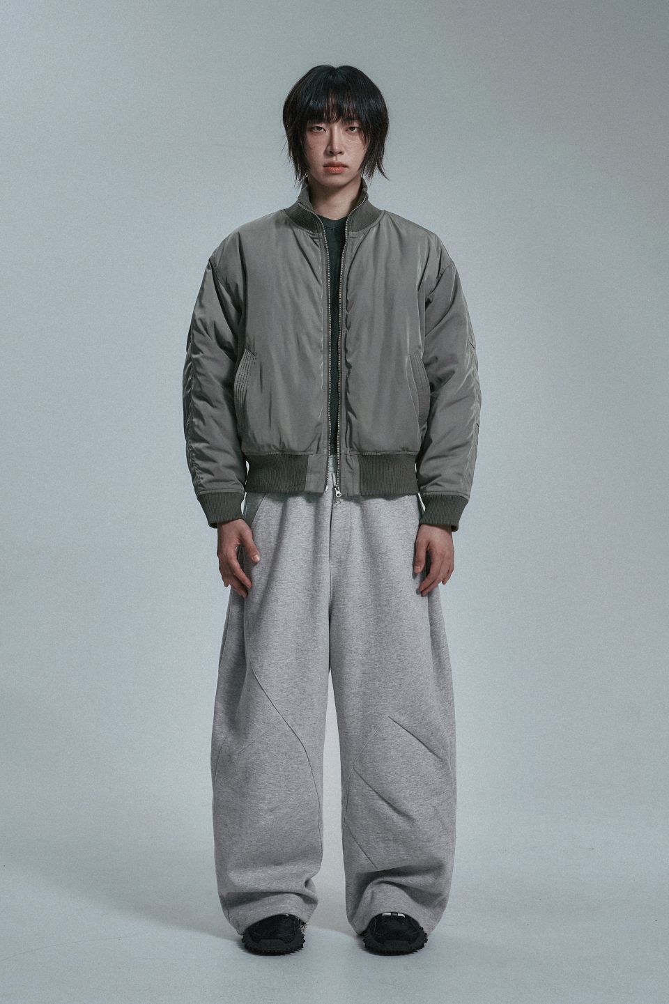 MOO ハイネッククロップボンバージャケット - ブラック　MUSINSA MUSINSA公式 | MOO ハイネッククロップボンバージャケット - グレー