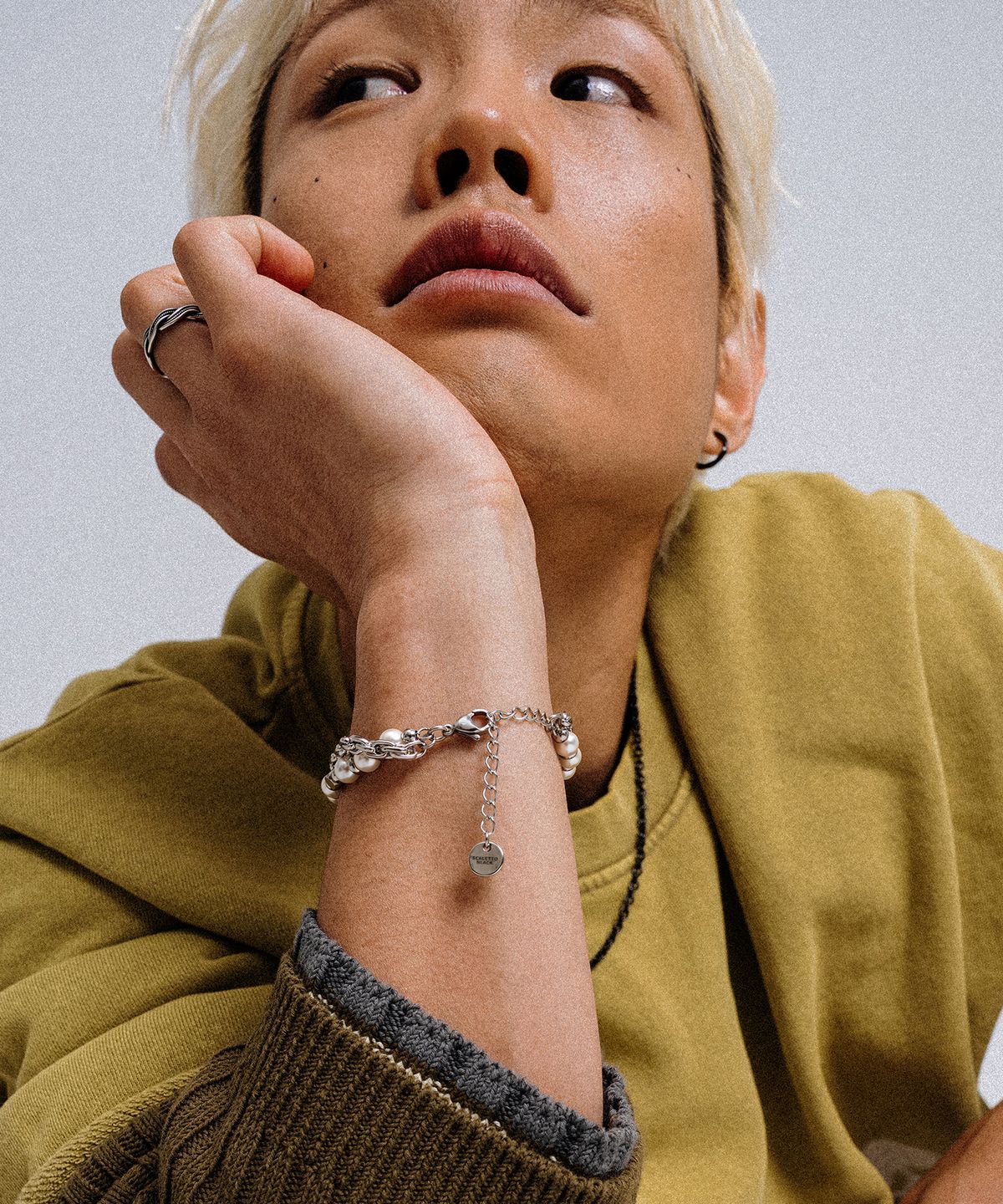 스칼렛또블랙(SCALETTOBLACK) URM014 Layered Chain & Stone Bracelet