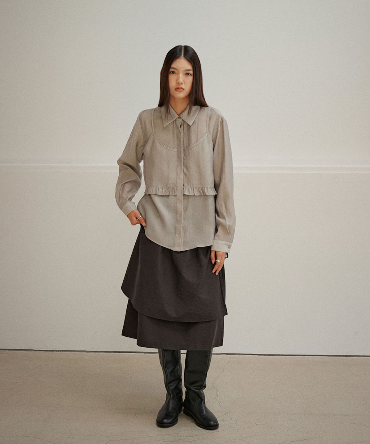 아우로(OURO) COTTON APRON SKIRT [ BLACK ]