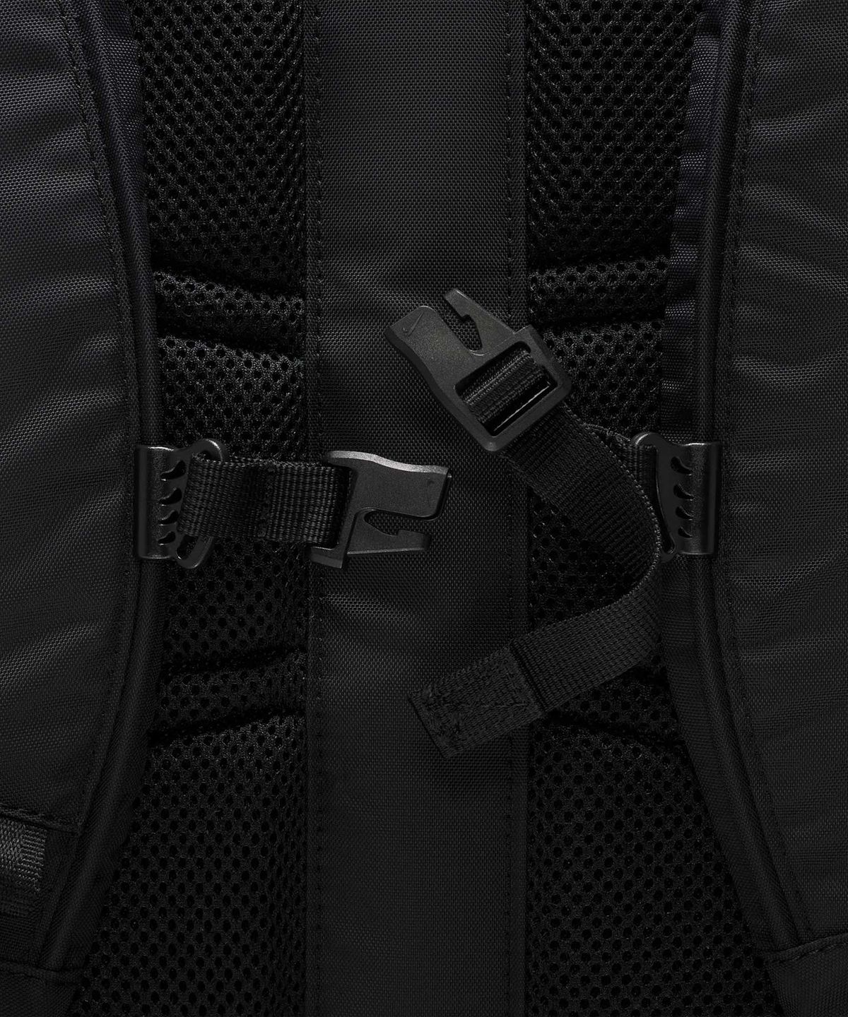 나이키(NIKE) 스포츠웨어 커뮤트 백팩(25L) - 블랙:앤트러사이트 / FZ6128-011