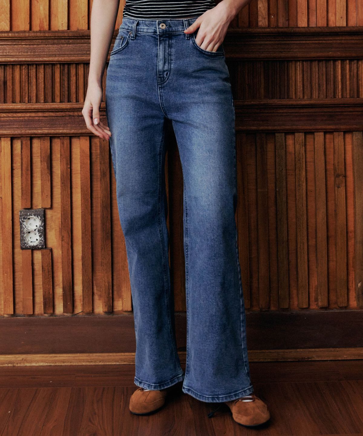 러브어스유(LOVEUSU) Flared Denim Pants (Denim)