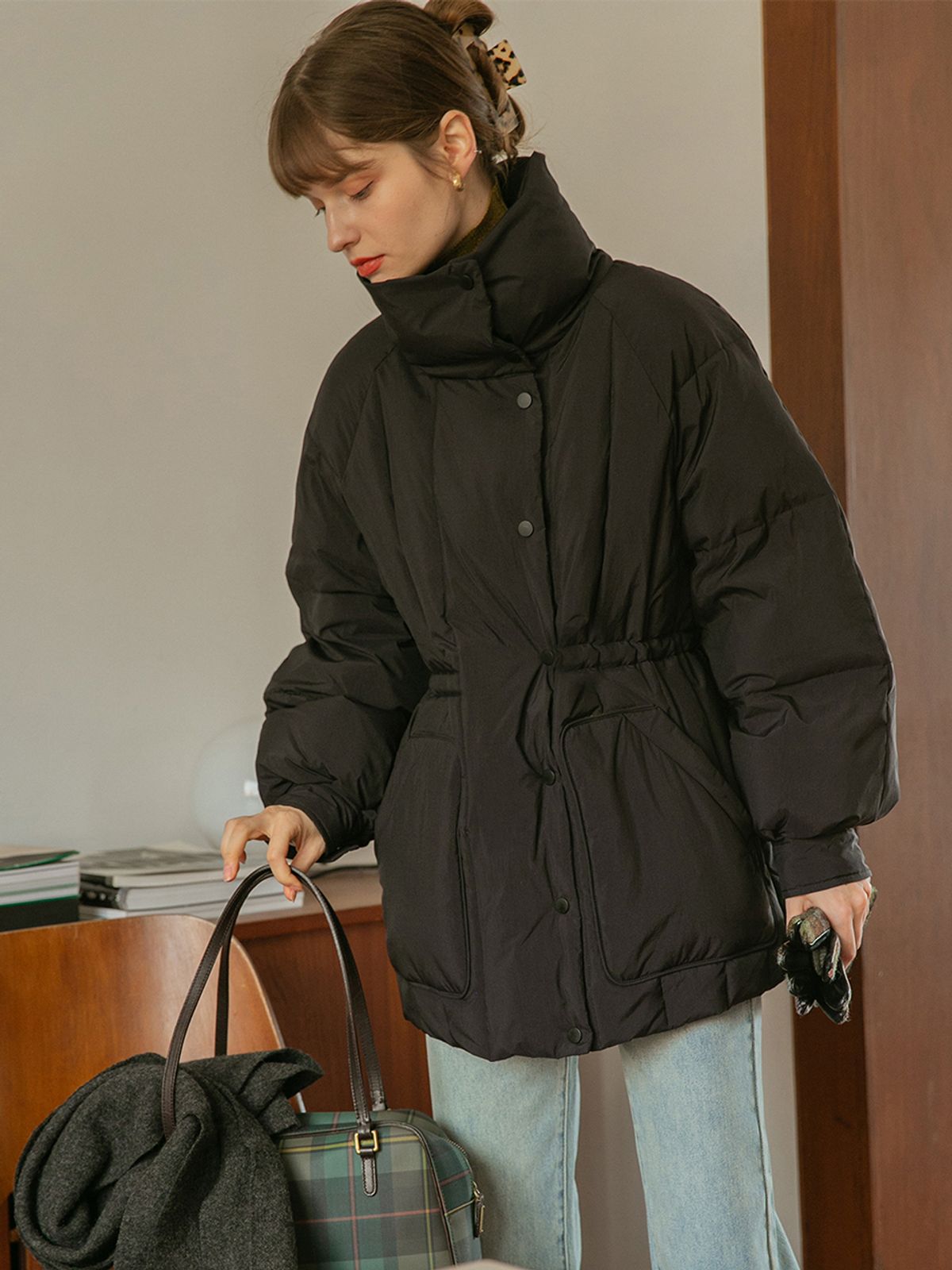 르니나(LENINA) JADE stand collar down padding_BLACK