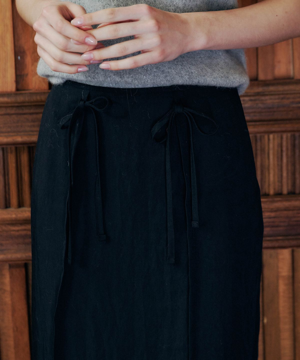 러브어스유(LOVEUSU) Friends Ribbon Skirt (Black)