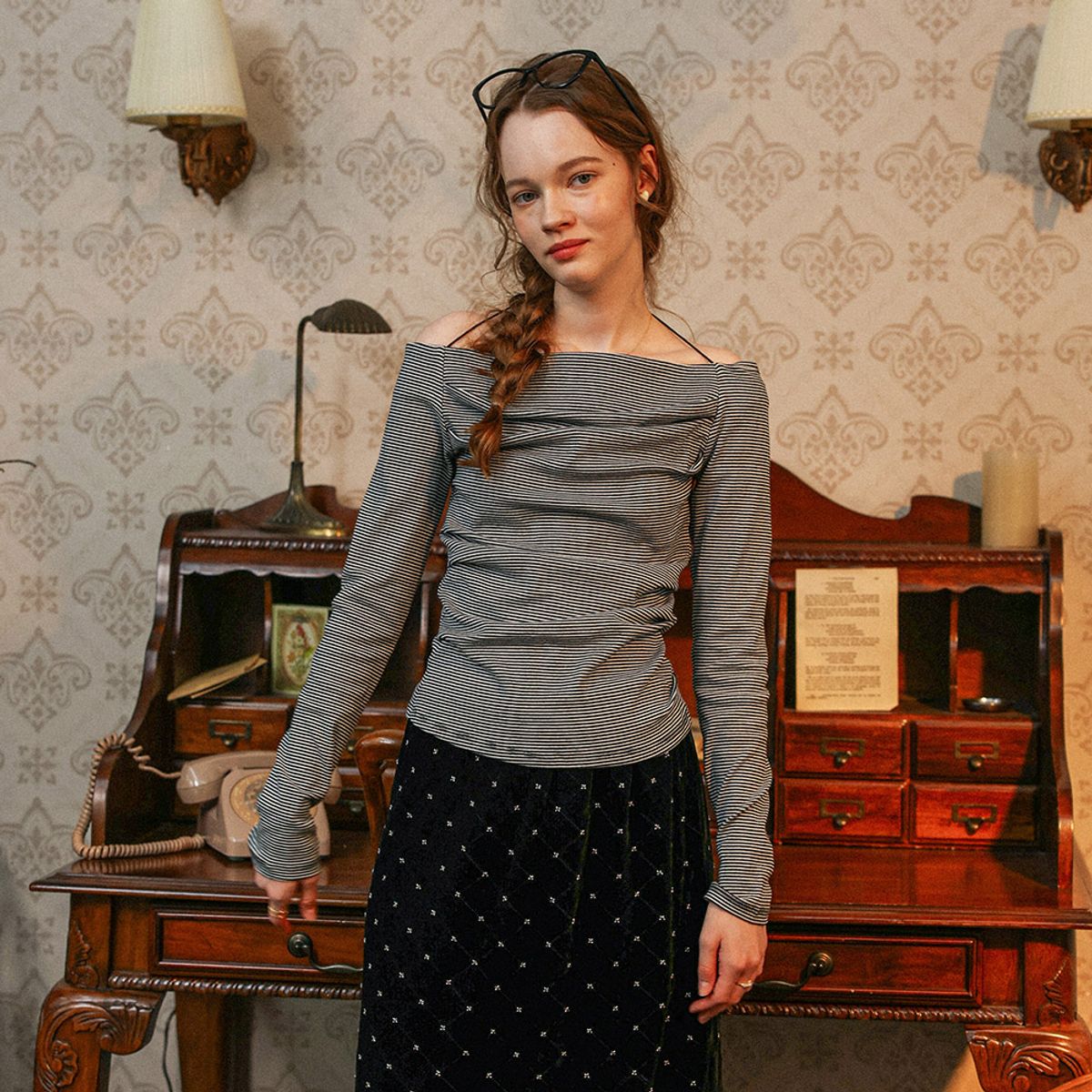 던드롭(DUNDROP) DD_Striped pleated long sleeves top_GRAY