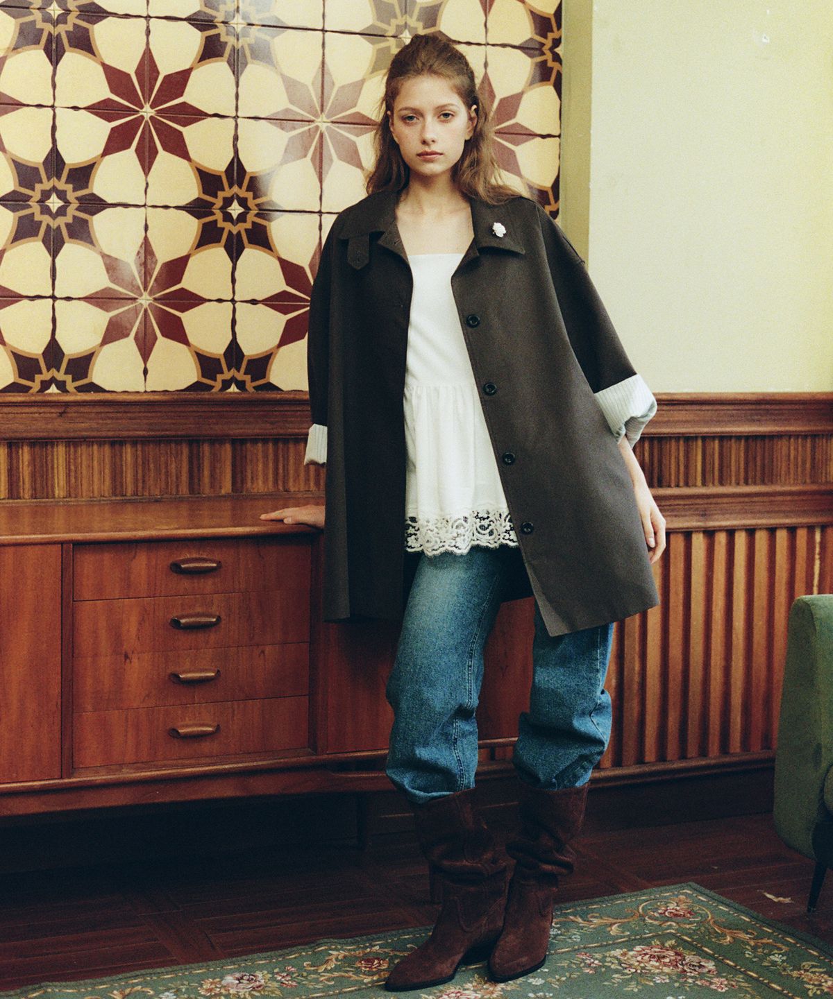 러브어스유(LOVEUSU) Modern Half Trench Jacket (Khaki)