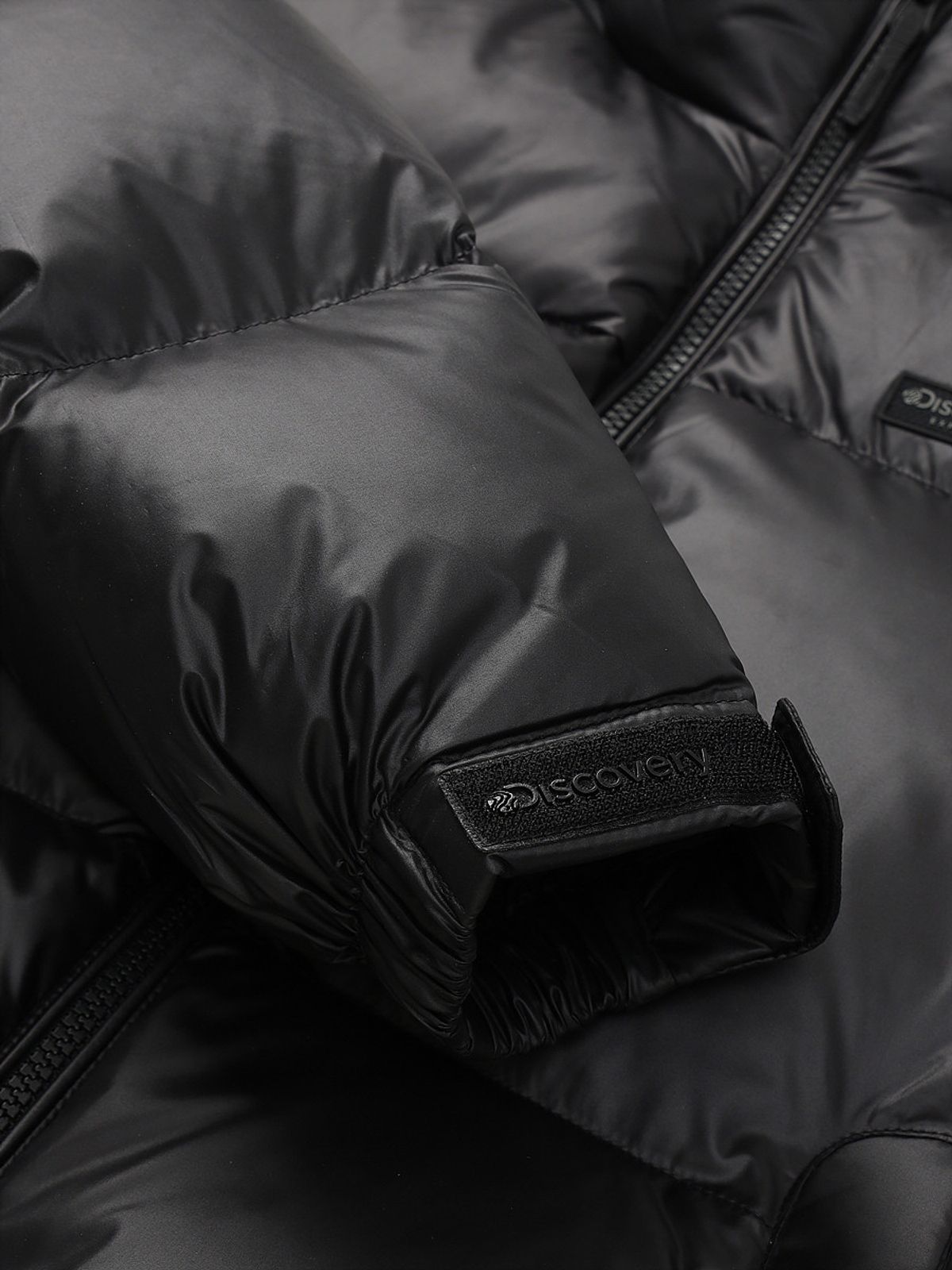 디스커버리 익스페디션(DISCOVERY EXPEDITION) 여성 반슬리 다운 크롭 숏패딩 (Neon Black)