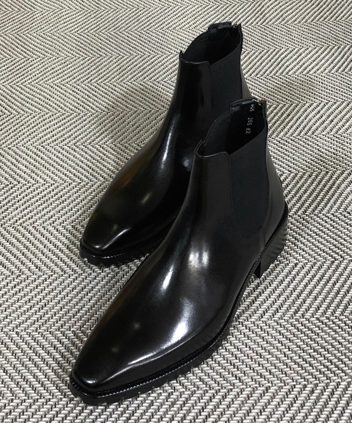 조앤슈(JOENSHOE) 백지퍼 스퀘어 워커 첼시부츠 블랙fg