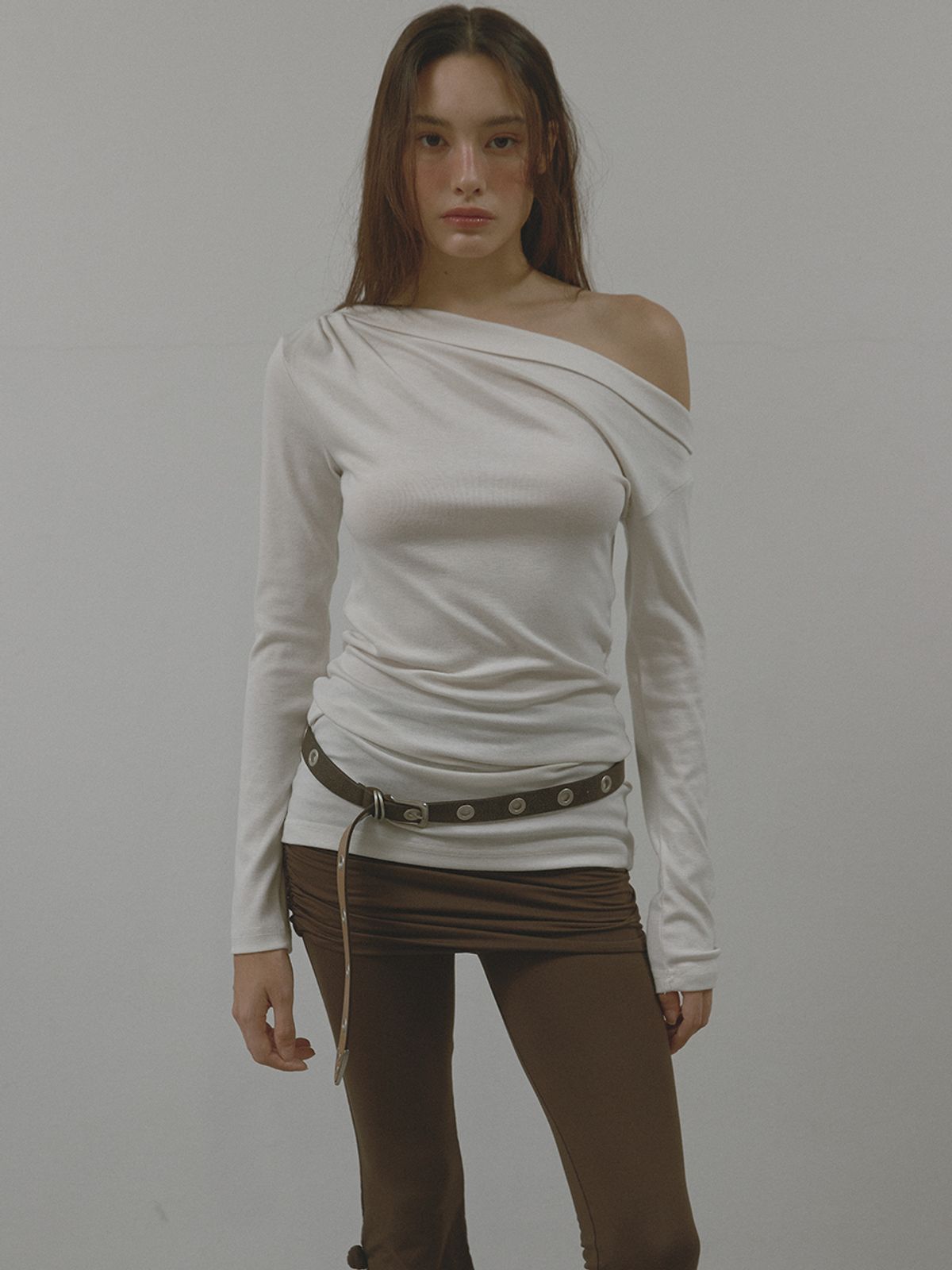 아수라(ASURA) FOLD ONE SHOULDER T (IVORY)