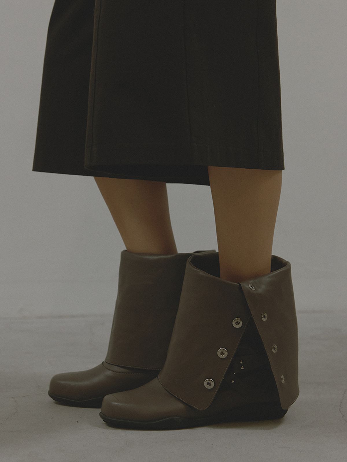 아수라(ASURA) FOLD-OVER LEATHER BOOTS (BROWN)