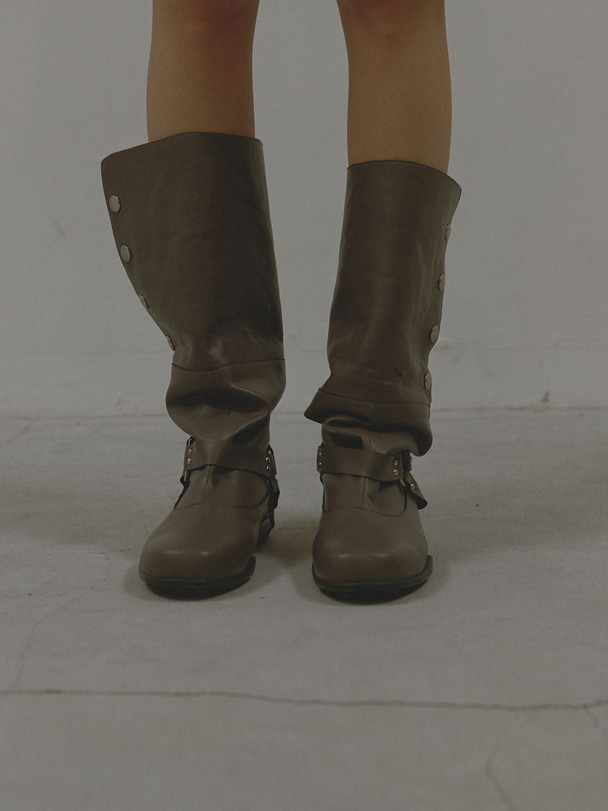 아수라(ASURA) FOLD-OVER LEATHER BOOTS (BROWN)