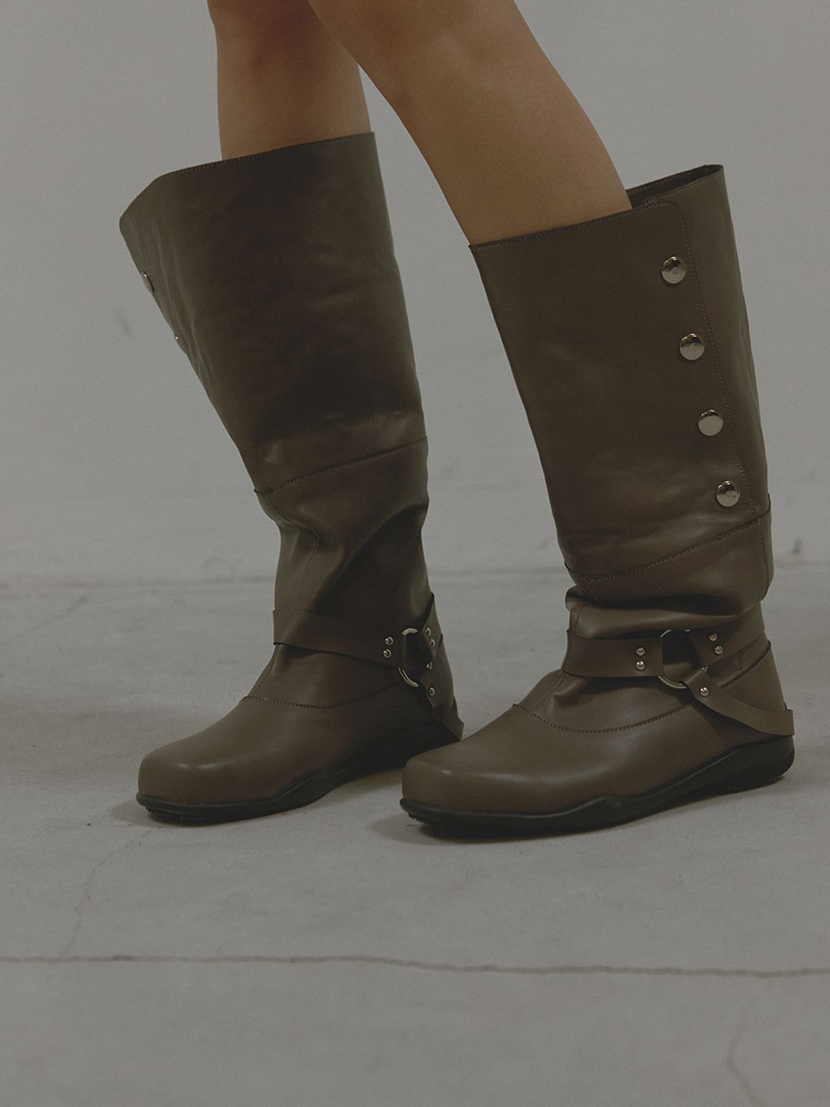 아수라(ASURA) FOLD-OVER LEATHER BOOTS (BROWN)