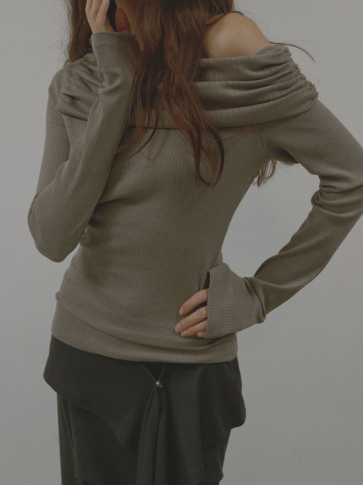아수라(ASURA) GRACE SHIRRING T (BEIGE GREY)