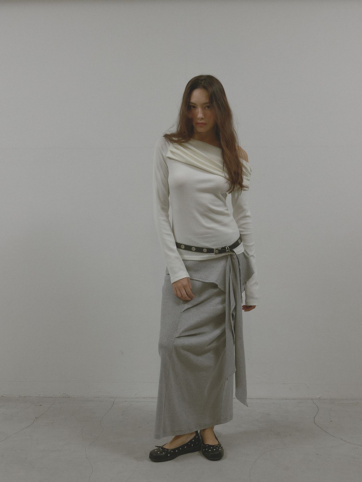 아수라(ASURA) GRACE SHIRRING T (IVORY)
