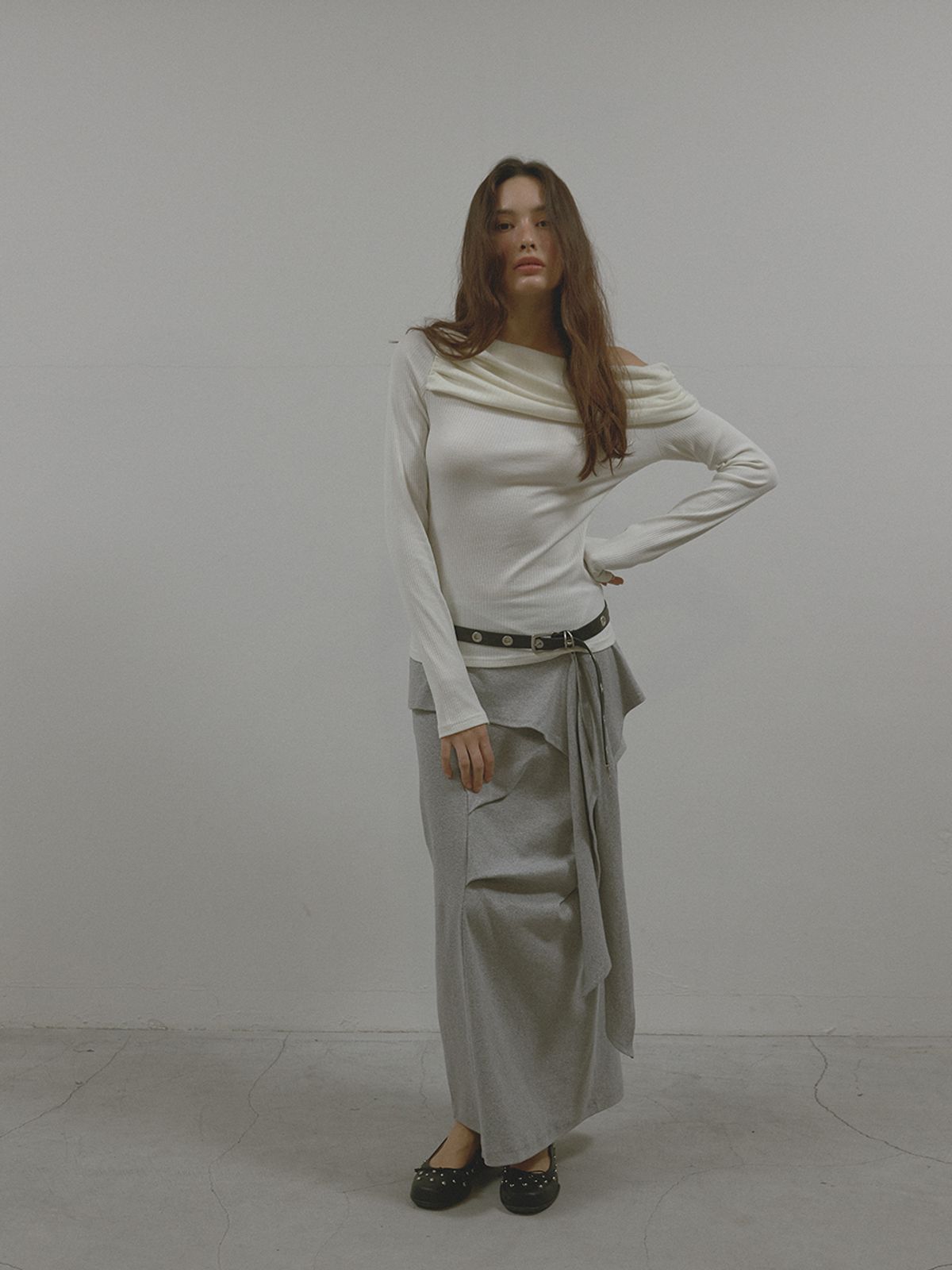 아수라(ASURA) GRACE SHIRRING T (IVORY)