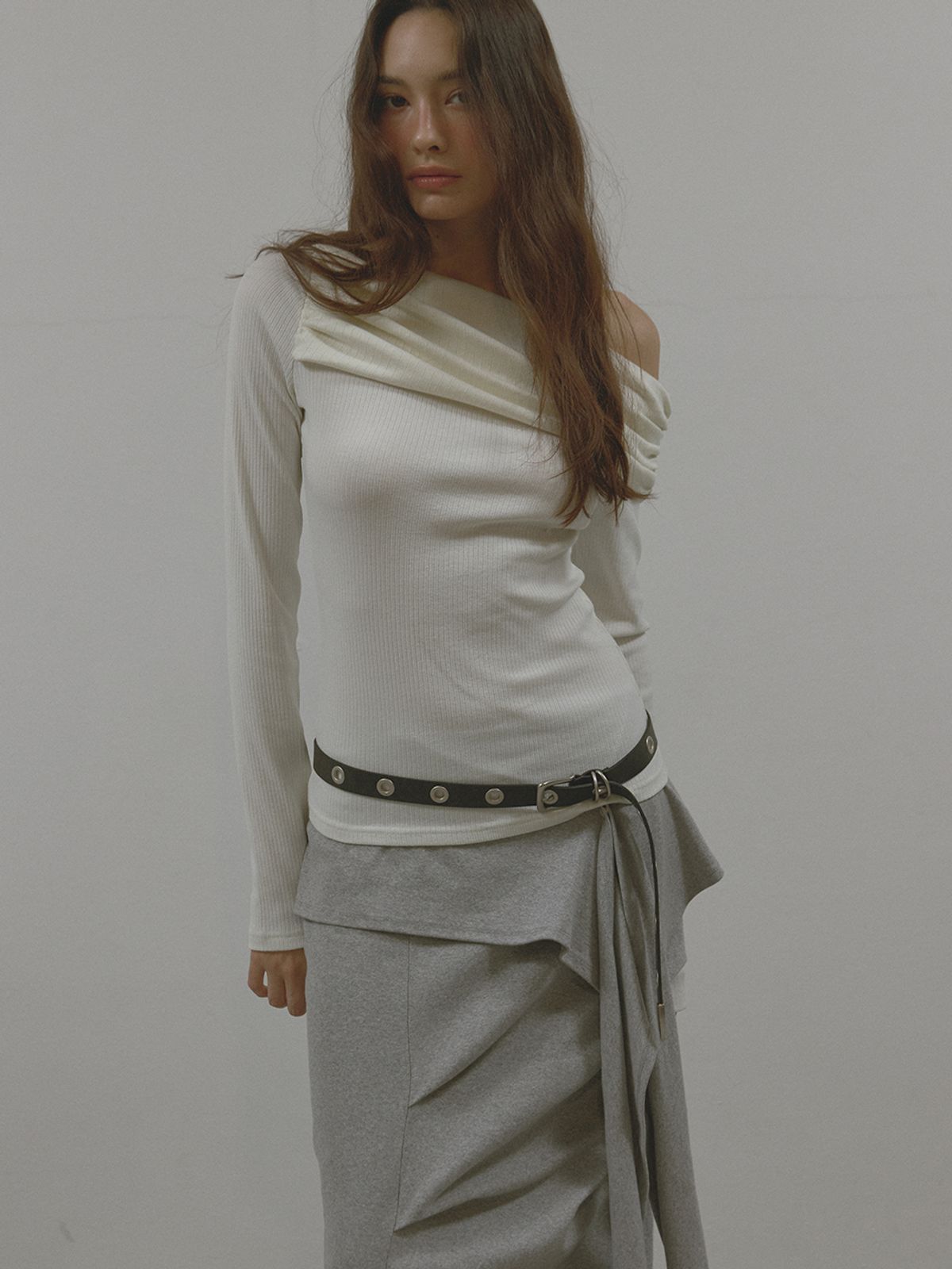 아수라(ASURA) GRACE SHIRRING T (IVORY)
