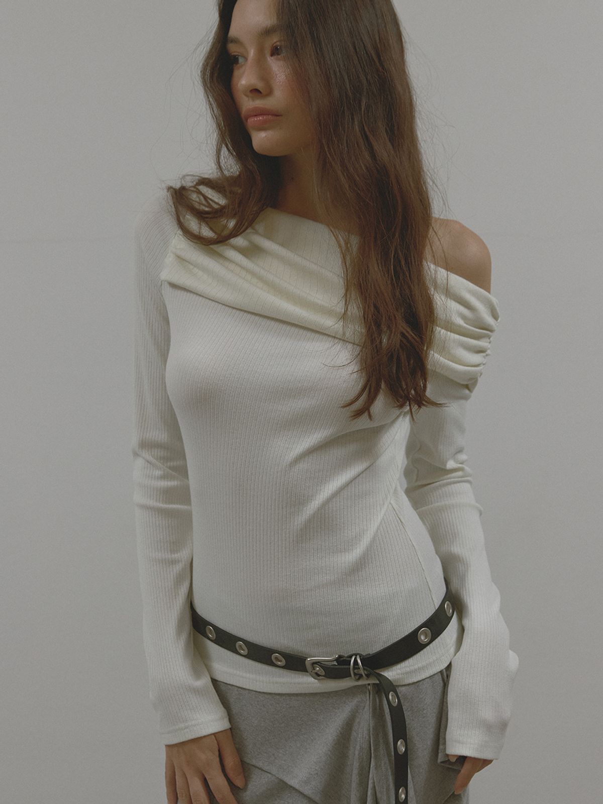 아수라(ASURA) GRACE SHIRRING T (IVORY)