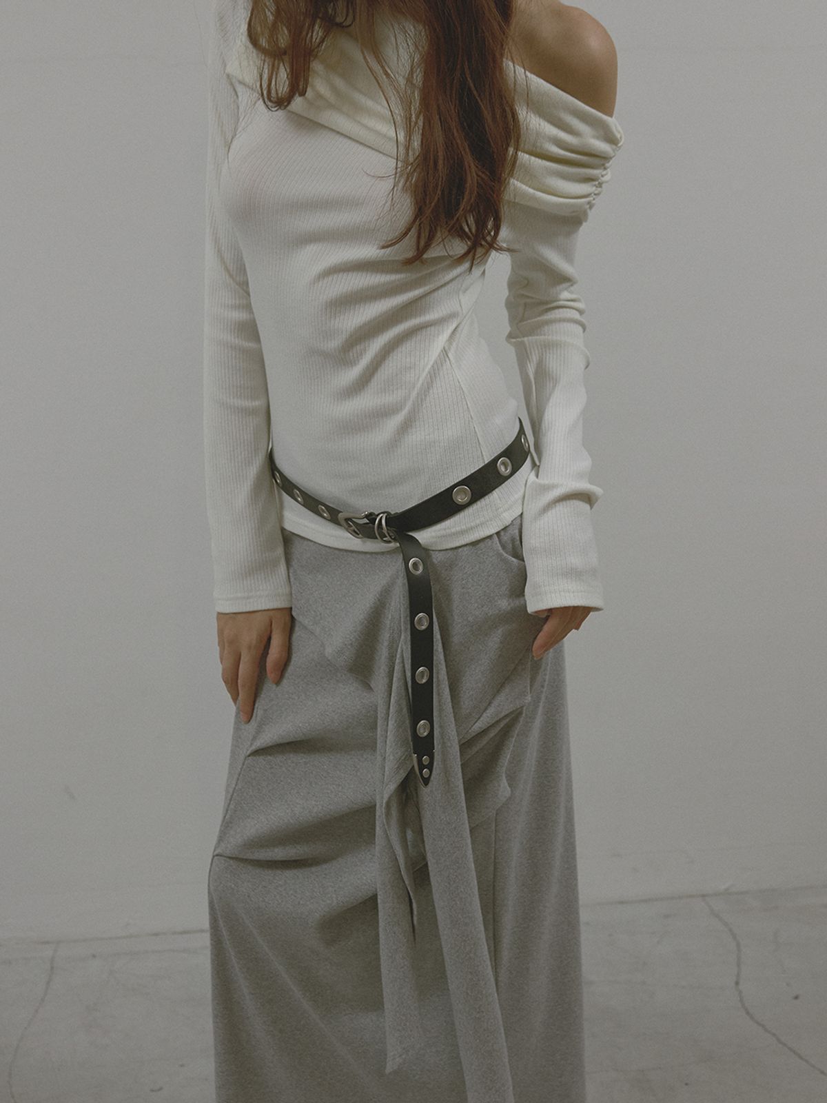 아수라(ASURA) GRACE SHIRRING T (IVORY)