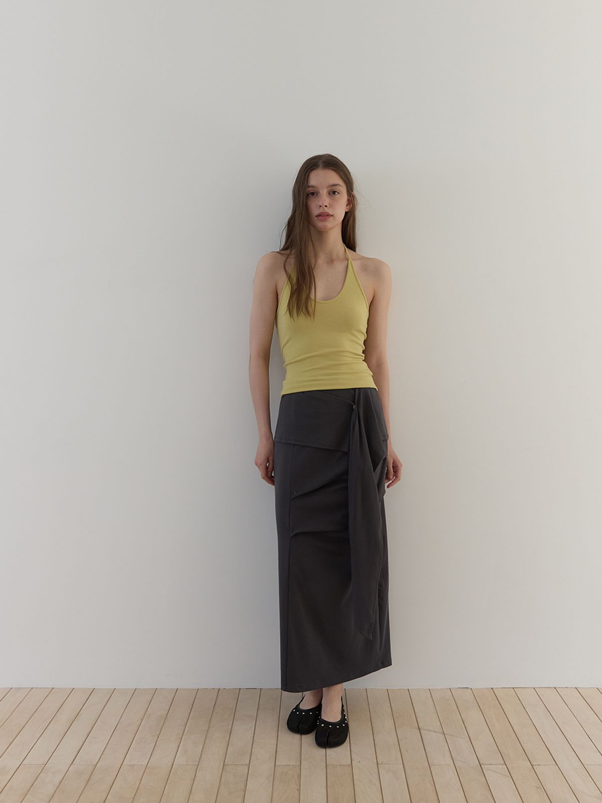 아수라(ASURA) TUK WRAP SKIRT (CHARCOAL)