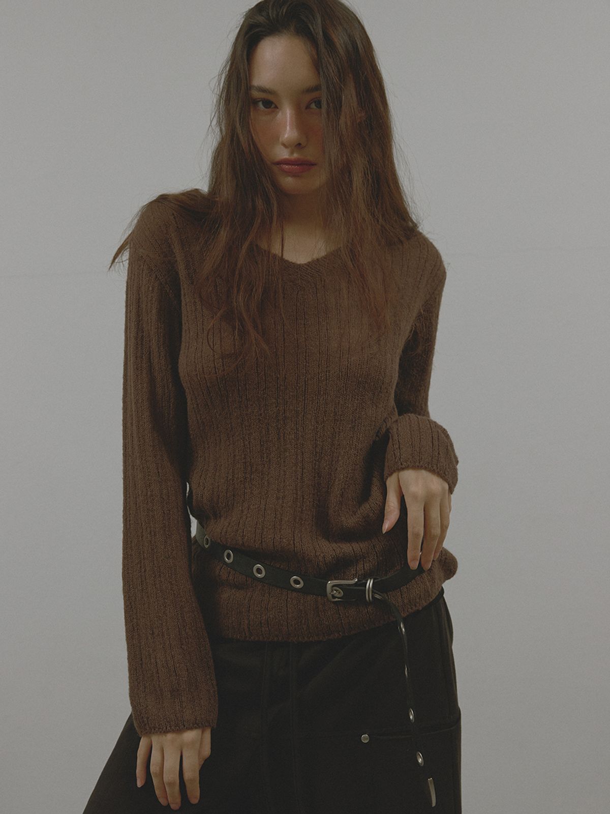 아수라(ASURA) V-NECK GOLGI KNIT (BROWN)