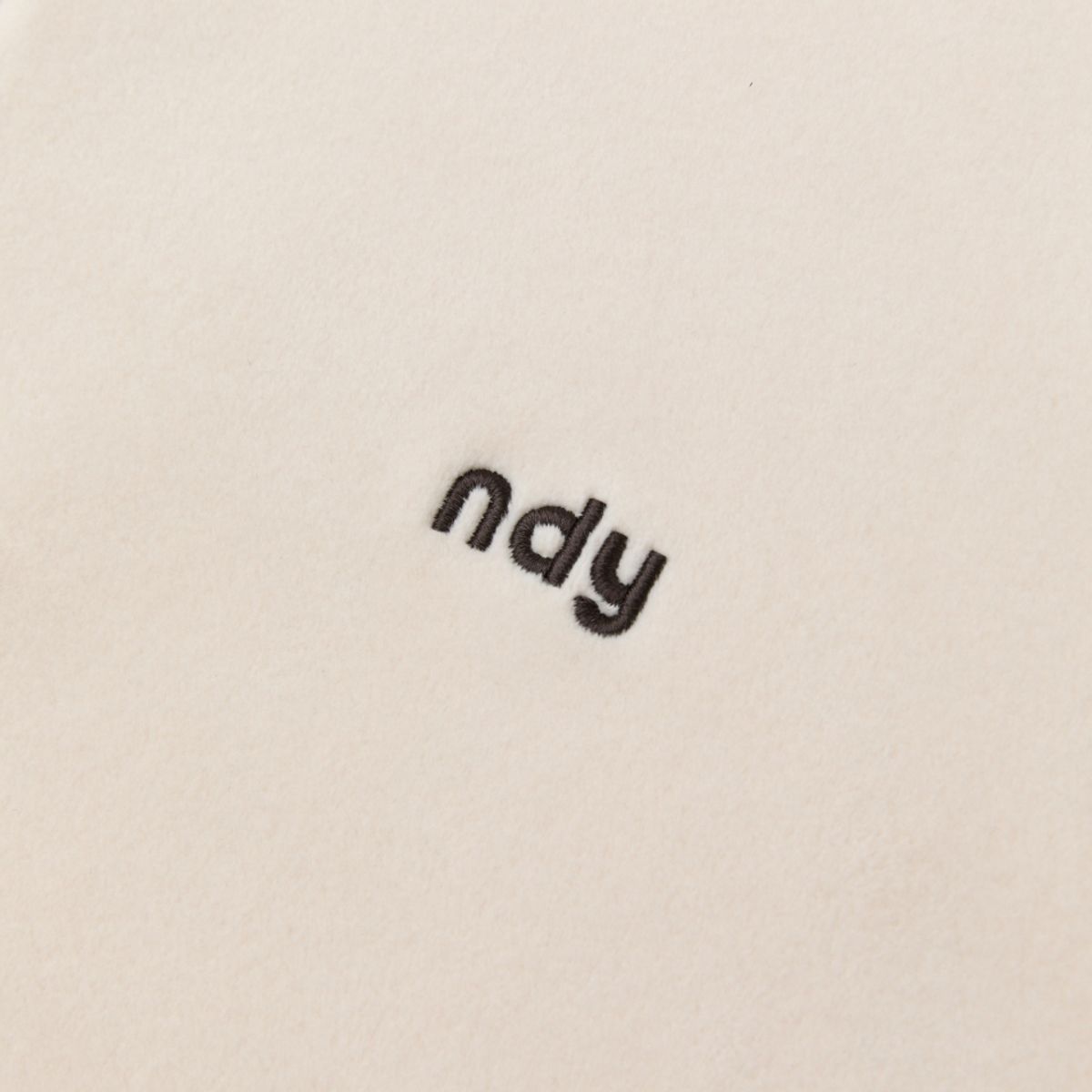 엔디와이(NDY) 우먼스 벨로아 리본 트랙 탑 라이트베이지