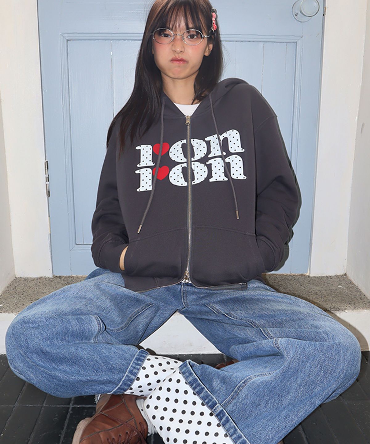 론론(RONRON) DOT LOGO HOODED ZIP UP CHARCOAL