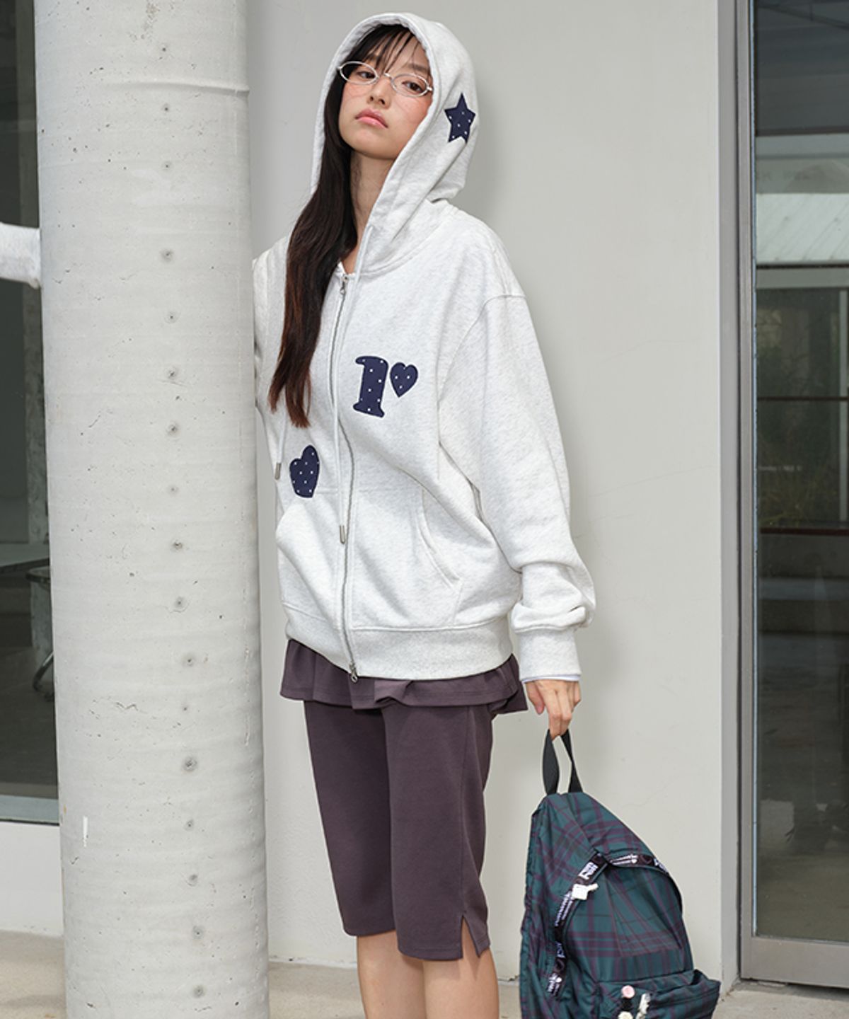 론론(RONRON) FIGURE SHAPE APPLIQUE HOODED ZIP UP WHITE MELANGE