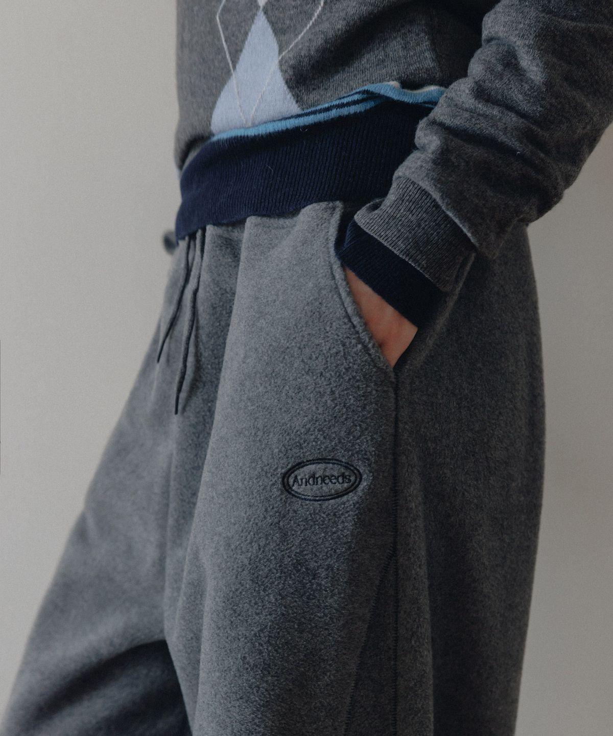 앤니즈(ANDNEEDS) Jeff fleece pants (melange gray)