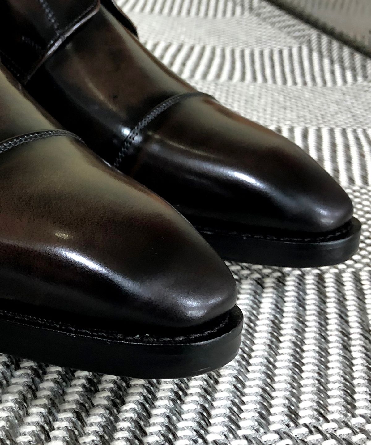 조앤슈(JOENSHOE) 로템 스트레이트팁 옥스퍼드 블랙브라운